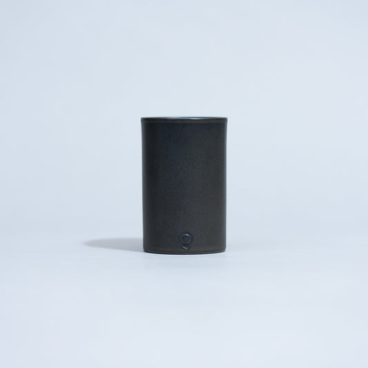 鶯 -UGUISU- 黒釉 一如